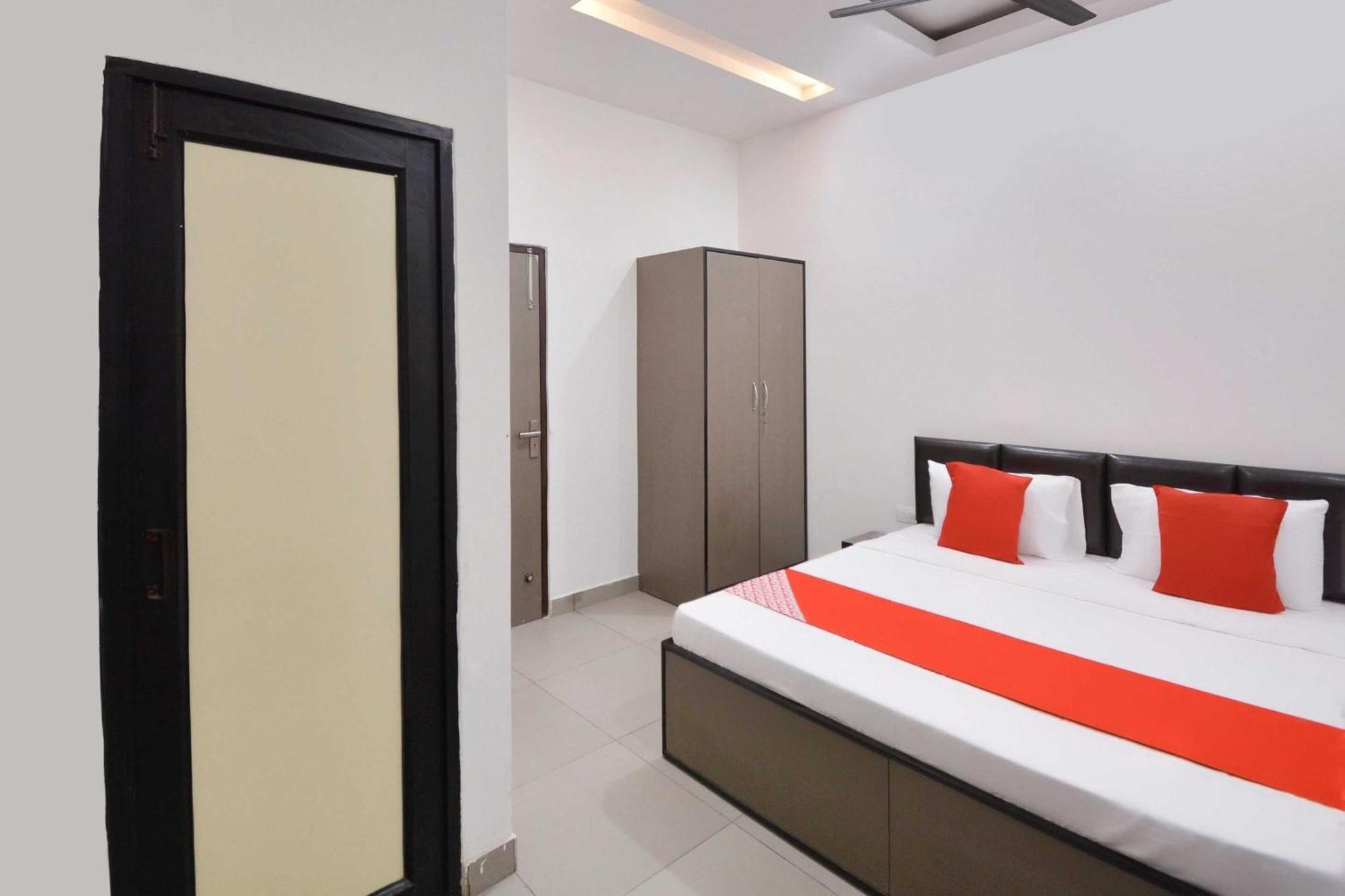 Hotel O White Solitaire Ludhiana Exterior photo