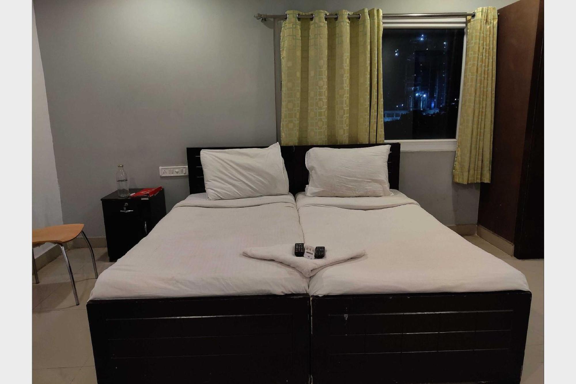 Hotel O White Solitaire Ludhiana Exterior photo