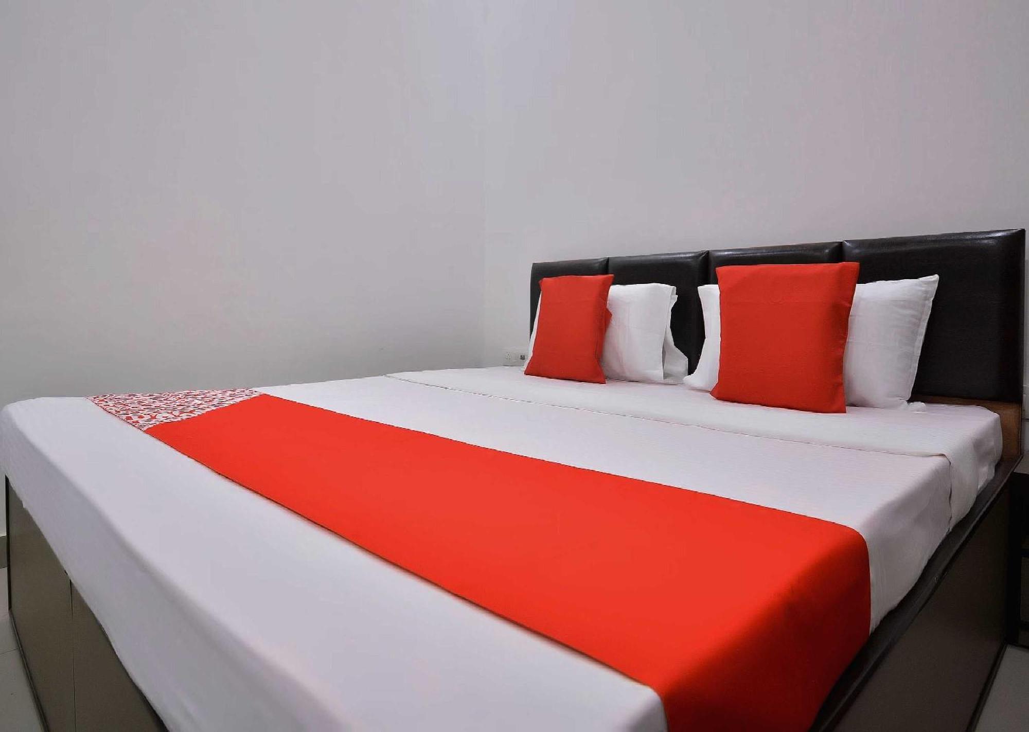 Hotel O White Solitaire Ludhiana Exterior photo