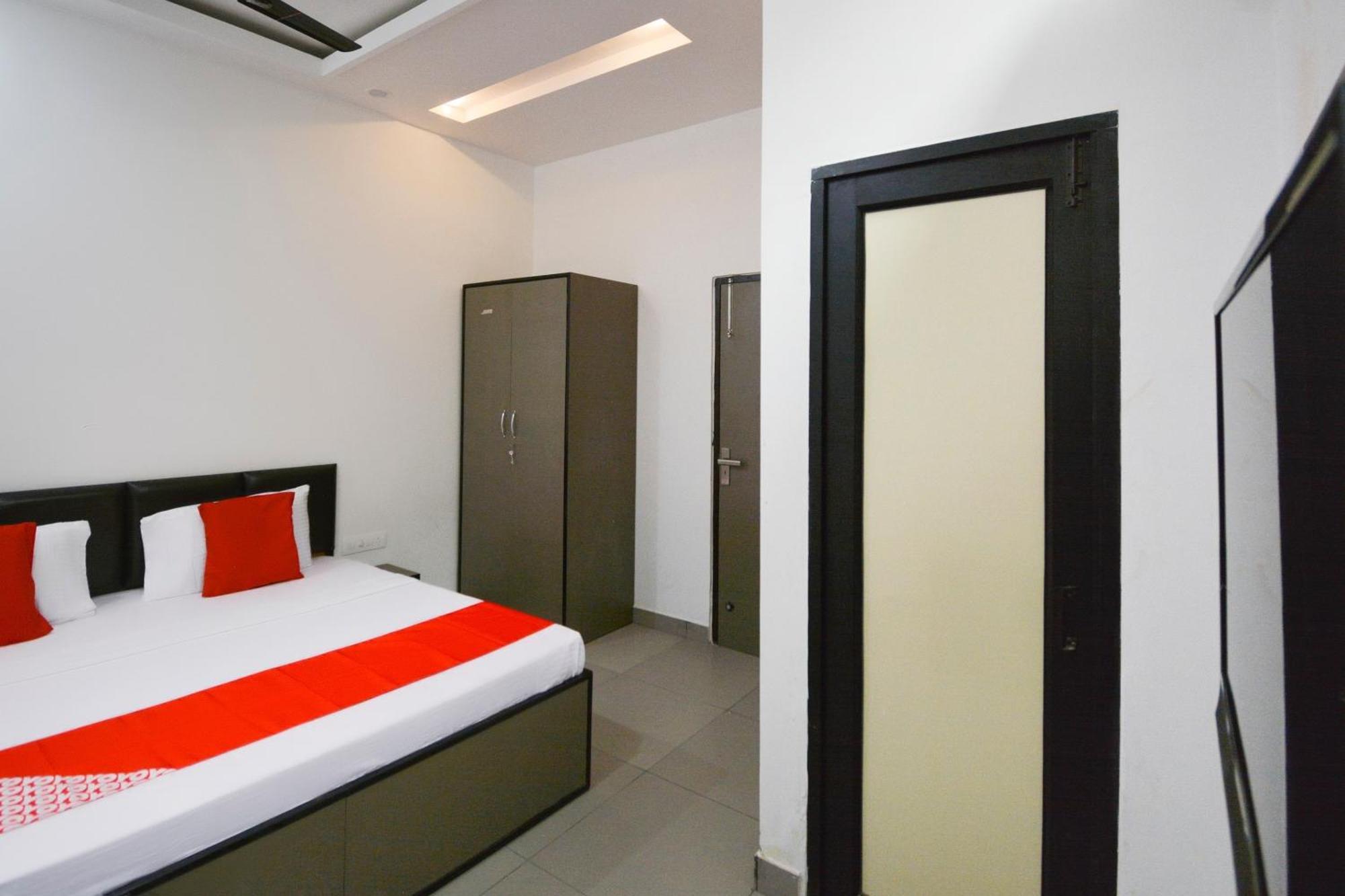 Hotel O White Solitaire Ludhiana Exterior photo